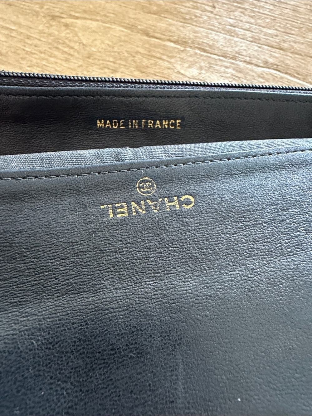 CHANEL Black Quilted Caviar Leather CC Wallet-On-Chain with Gold Chain - Picture 5 of 6